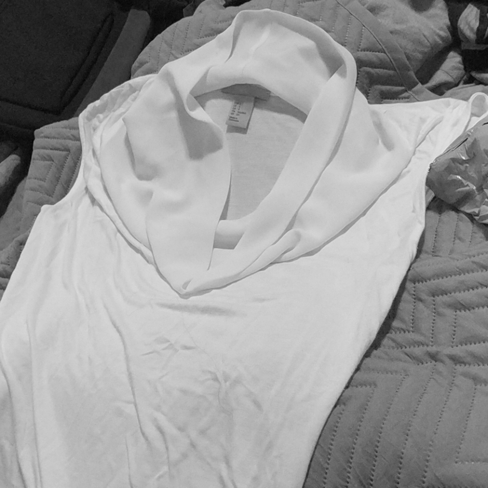 H&M Sleeveless White Blouse